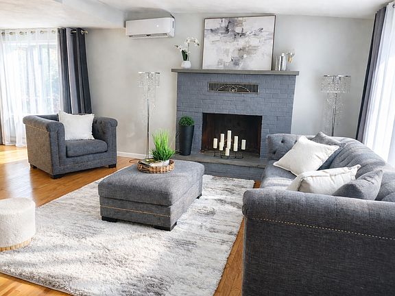 2nd image of 67 Paul Revere Rd