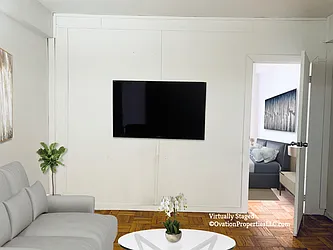 Rented by R New York