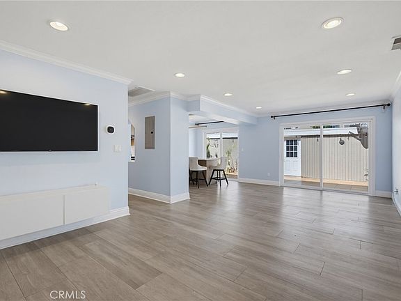 5th image of 18134 Killion St Unit 4