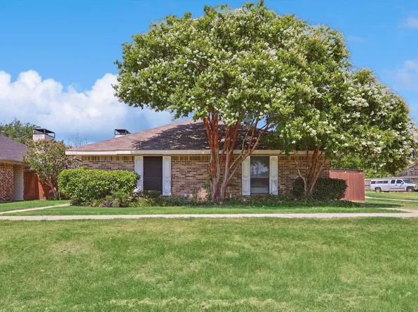 2320 Carol Good Ln, Carrollton, TX 75006