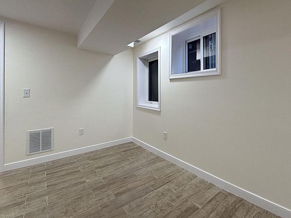 4th image of 219 E Manheim St #1