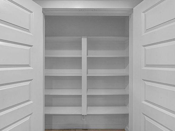5th image of 77 Shining Point Dr