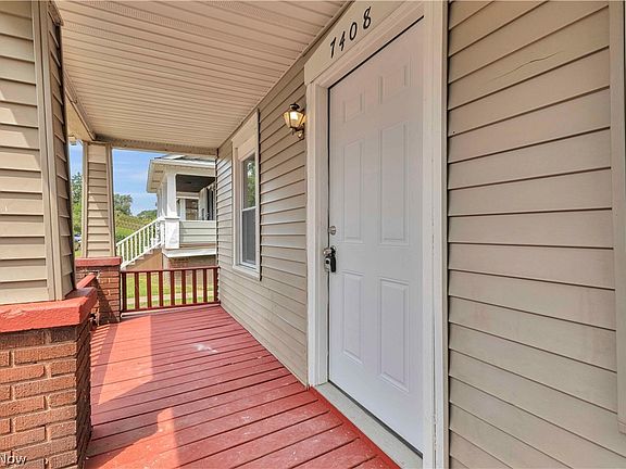3rd image of 7408 Wentworth Ave