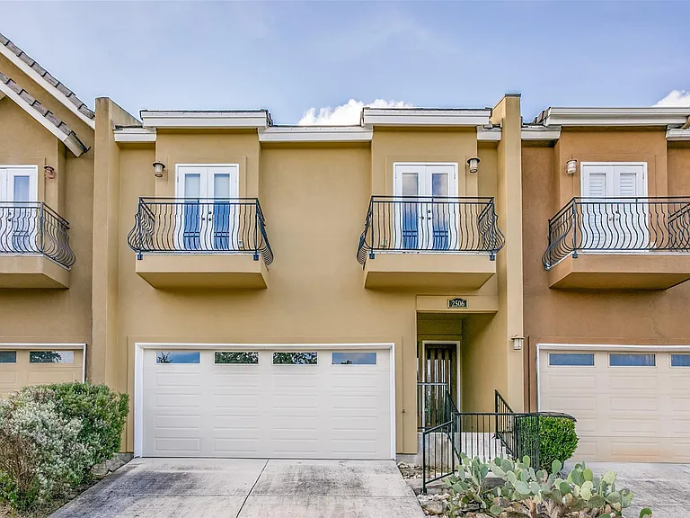 2506 Camden Park — Photo 1
