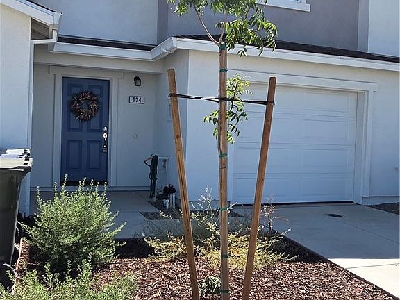 3rd image of 134 Wonderland Trail Ln