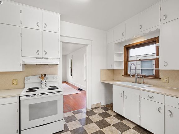 3rd image of 501 W 23rd St