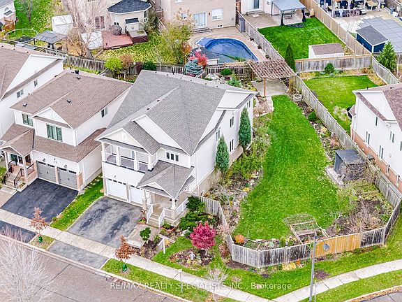 3rd image of 1321 Roper Dr