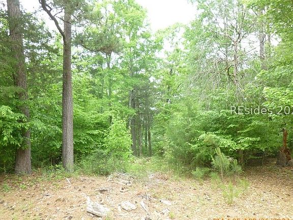 3rd image of 17 Waters Edge Dr