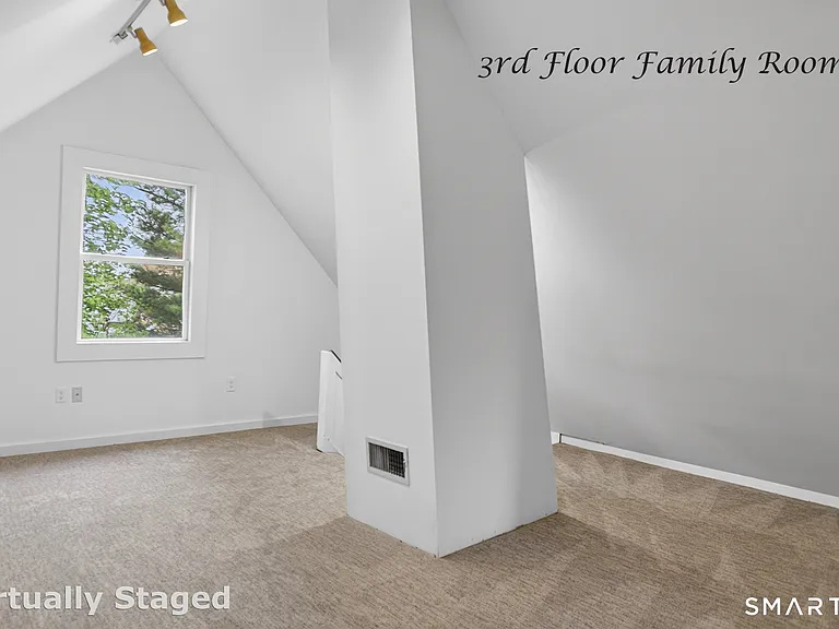 95 Parrott Ave — Photo 21