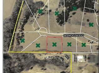 2015 Overlook Dr, Salina, KS 67401