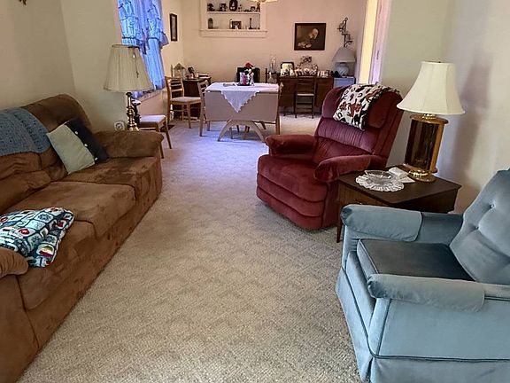 4th image of 105 S Way Ave