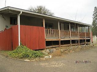 695 Sardine Creek Rd, Gold Hill, OR 97525