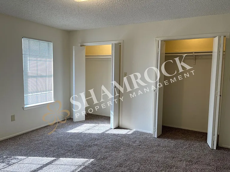 906 Lancelot Cir — Photo 5
