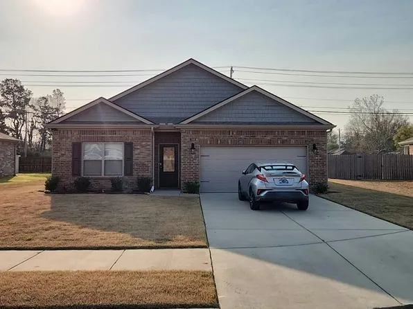 7356 Barrett Oaks Dr E, Millington, TN 38053