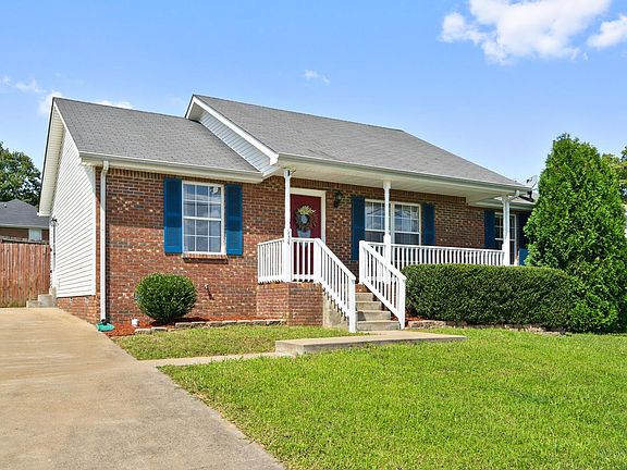 4th image of 934 Lindsey Dr