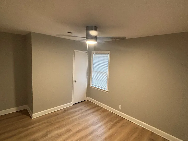 1621 Burdette Dr — Photo 10