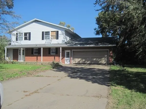 24704-2200 East St, Ohio, IL 61349