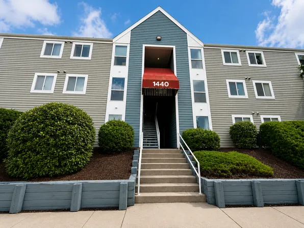 1440 Seneca Dr, Blacksburg, VA