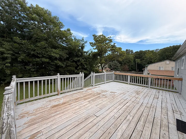 309 Ellis Ct — Photo 8