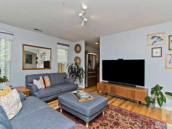 4th image of 8926 Weiting Avenue SE