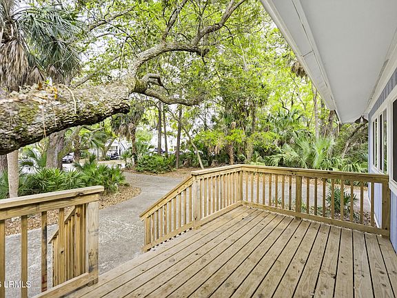 3rd image of 829 Bonito Rd