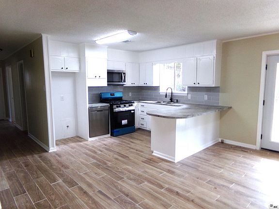 4th image of 1801 Roosevelt Dr