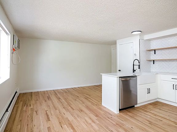 4th image of 337 S Sherman St #210