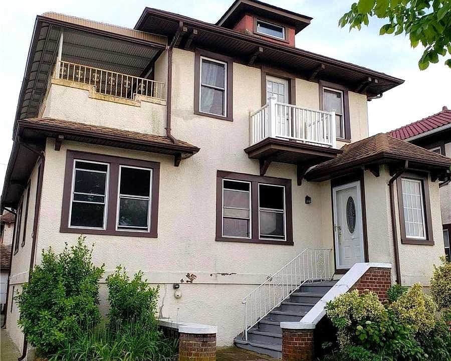 1st image of 238 W Market St