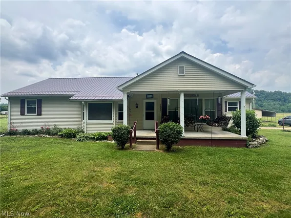 7885 Old River Rd, Philo, OH 43771