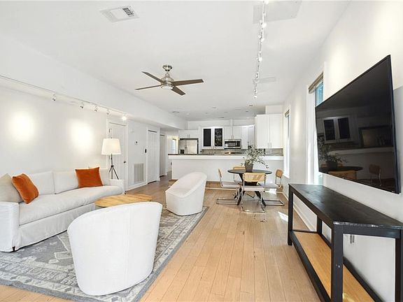 5th image of 4430 Palmyra St