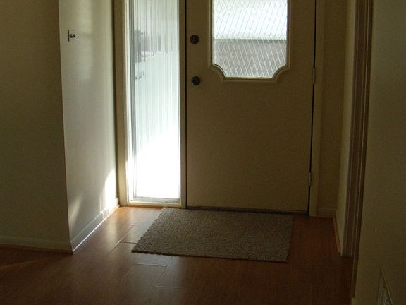 3rd image of 323 N Orchard Dr