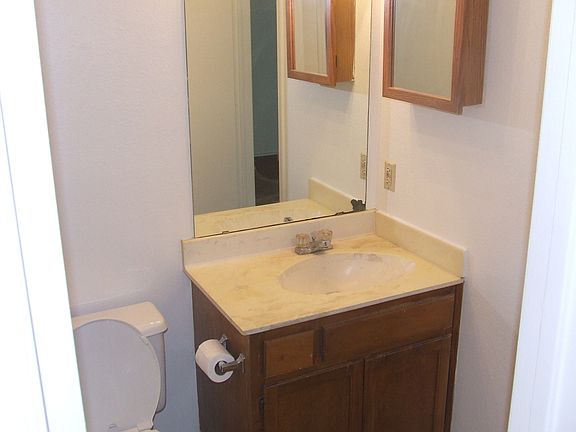 5th image of 3222 Walton Ave
