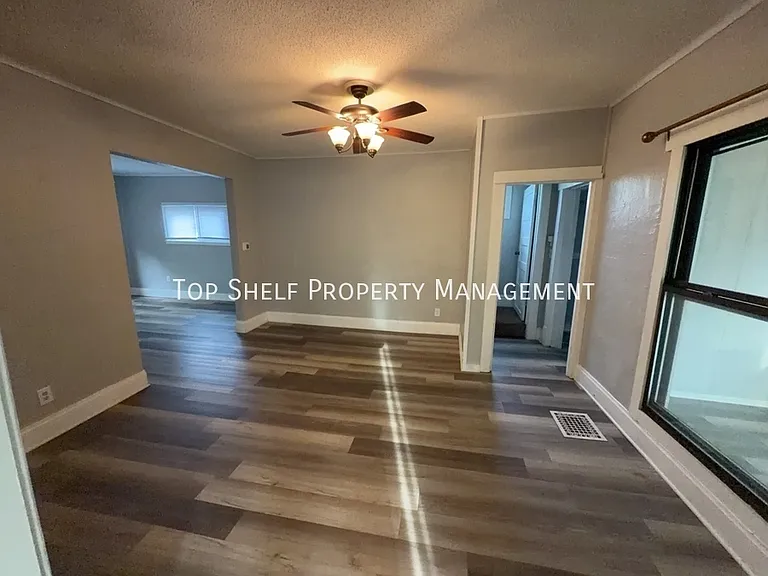 1215 Guthrie Ave — Photo 2