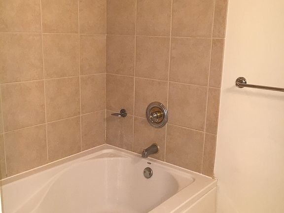 4th image of 19501 W Country Club Dr APT 1911
