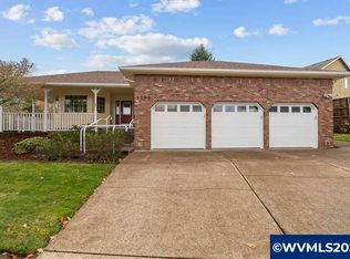 1379 N Heights Dr NW, Albany, OR 97321