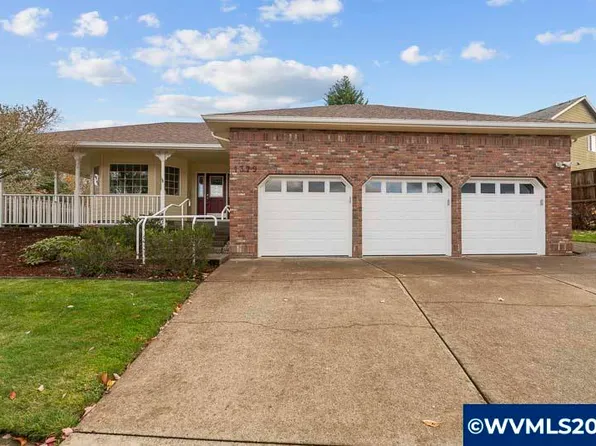 1379 N Heights Dr NW, Albany, OR 97321