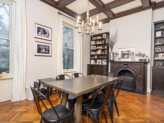 3rd image of 829-831 Hudson St #2
