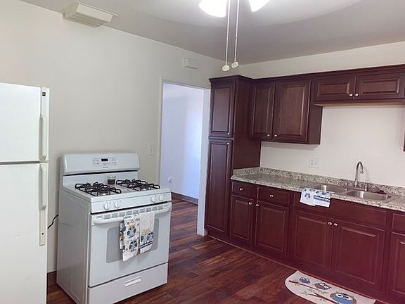 5th image of 3120-3132 E 2nd St #78