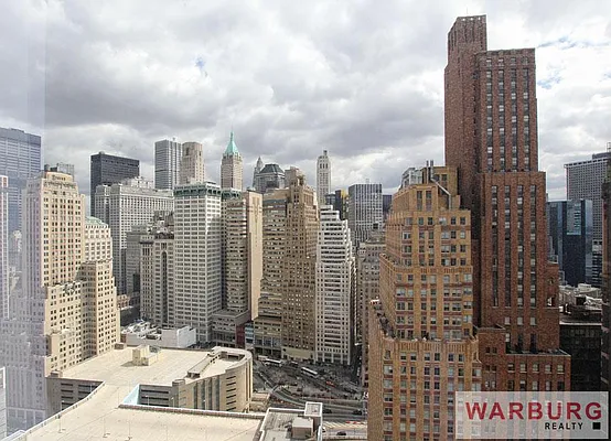 Rented by Warburg | media 50