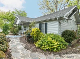 1002 Sylvan Blvd, Hendersonville, NC 28791