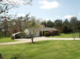 131 Ailey Rd, Dandridge, TN 37725