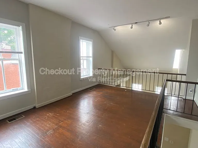 2301 S 11th St — Photo 9