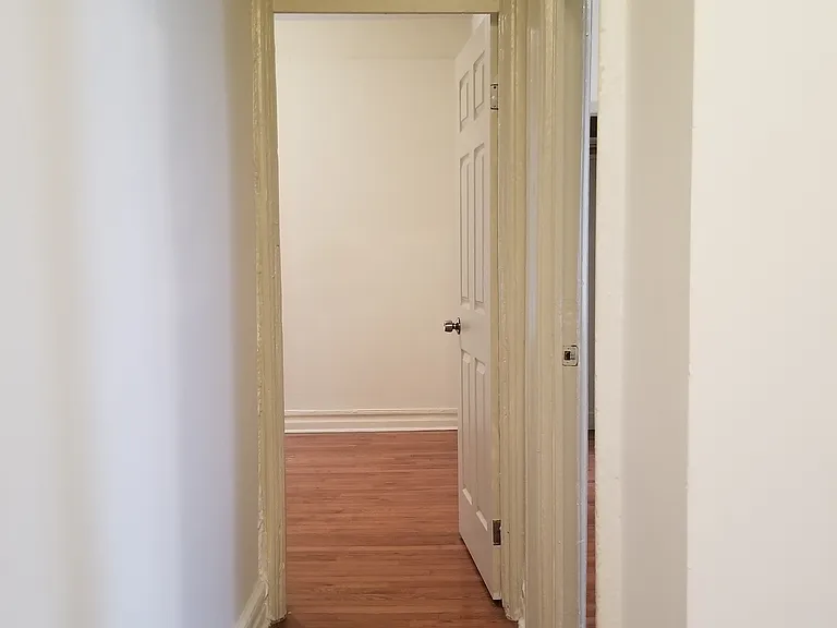 2376 Ryer Ave #B1 — Photo 16
