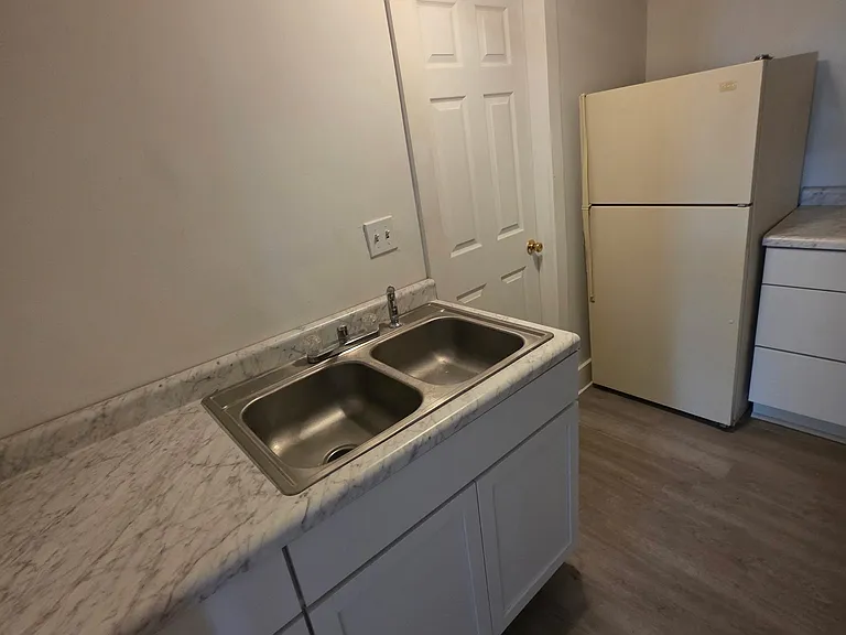 1208 Princeton Ave #B — Photo 9
