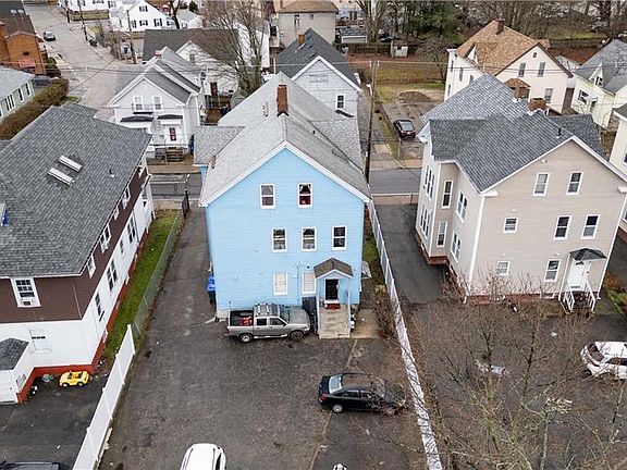 4th image of 182-184 Laurel Hill Ave