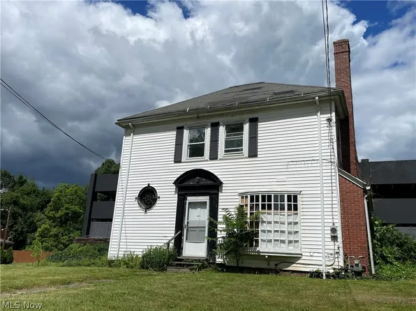 28 S Balch St, Akron, OH 44302