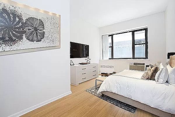 1st image of 312 W 58th St #1AB