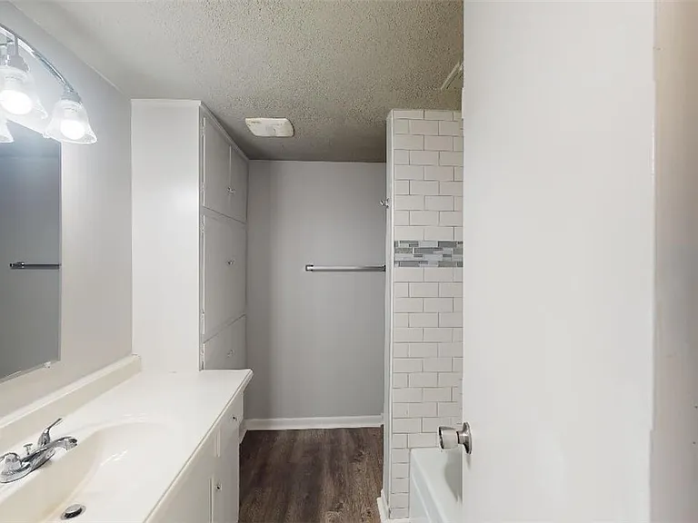 3800 E 29th St #4 — Photo 14