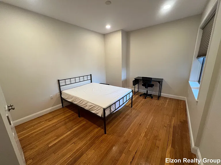 2021 Commonwealth Ave #A — Photo 7