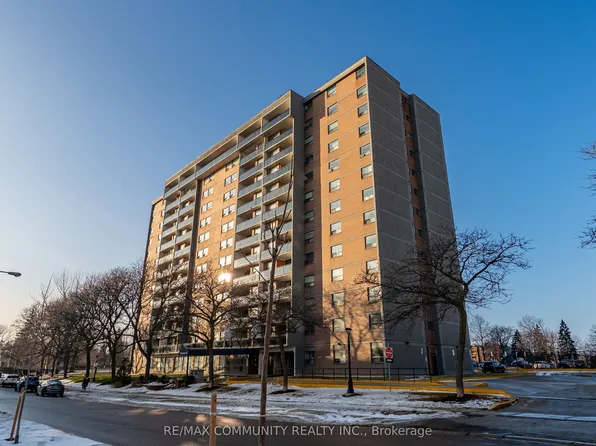 20 Gilder Dr #906, Toronto, ON M1K 5E1